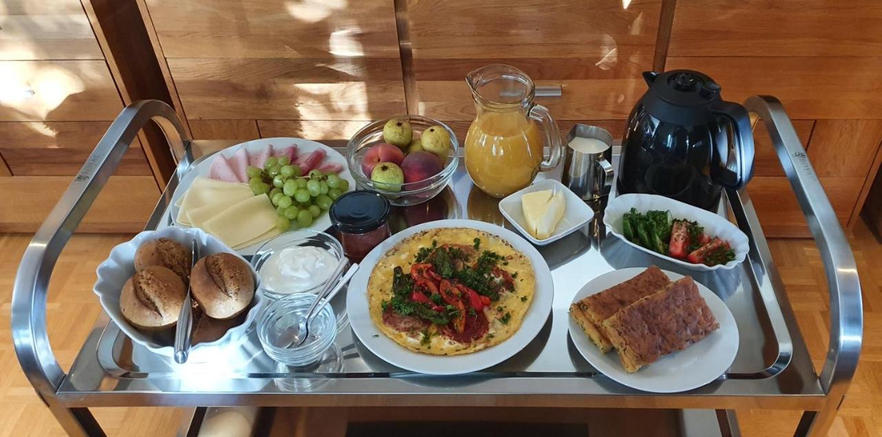 Ruhige Gastesuite Mit Fruhstuck 라우더펜 외부 사진